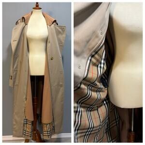 Vintage Burberry Beige, Tan Trench Coat, Removable Wool Liner, Size 42 Long